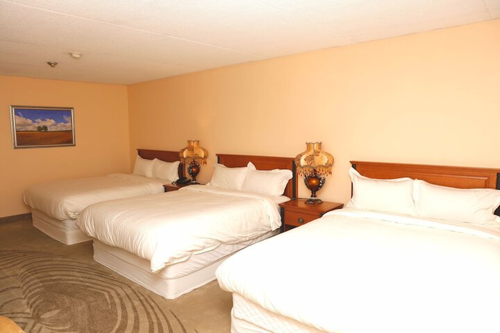 Room 12 of 40