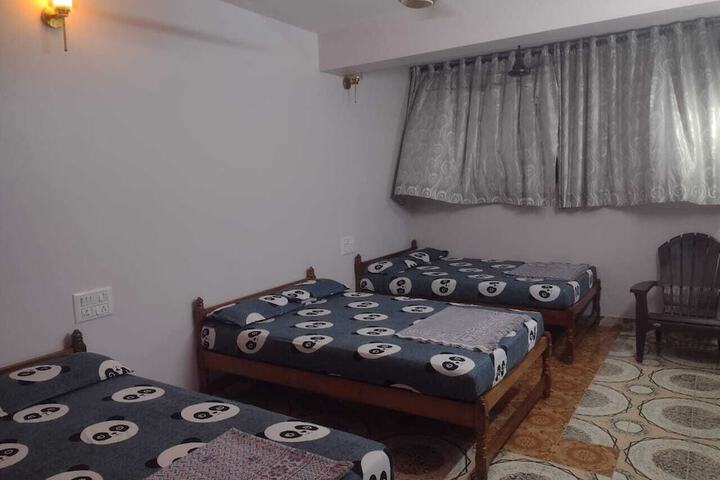Room 9 of 22