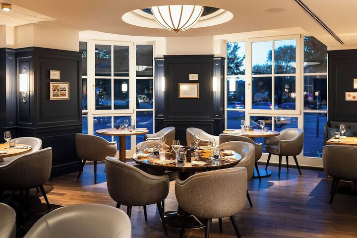 Dining 93 of 154