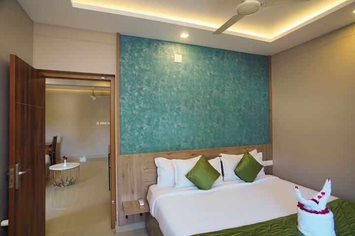 Room 5 of 19