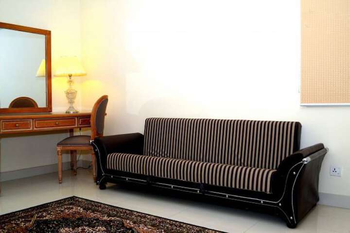 Room 34 of 40