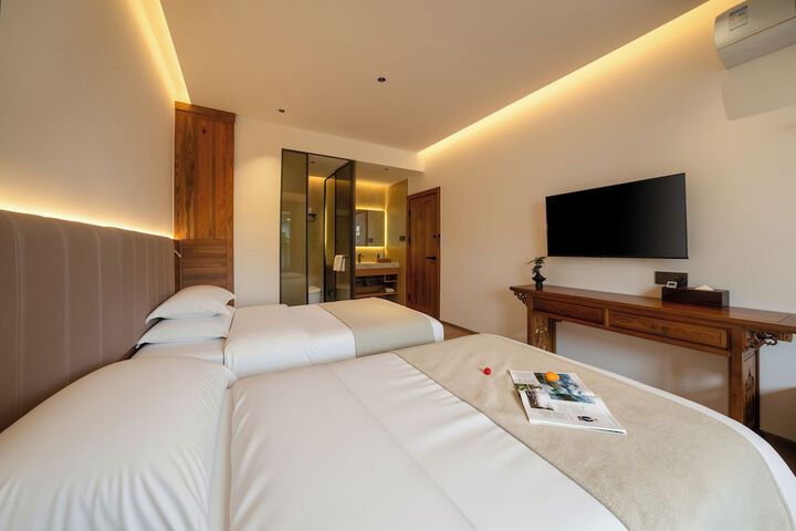 Room 27 of 89