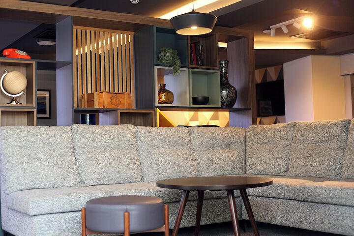 Guest Lobby