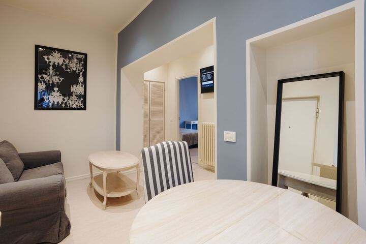 Room 90 of 179
