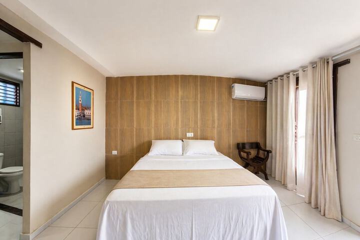 Room 14 of 24