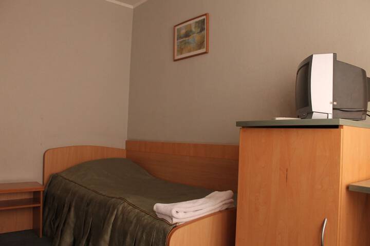 Room 8 of 36