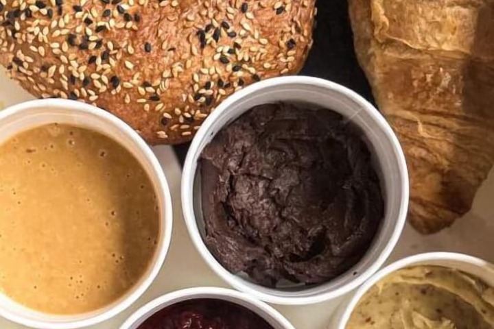 Breakfast/Coffee Service 132 of 145