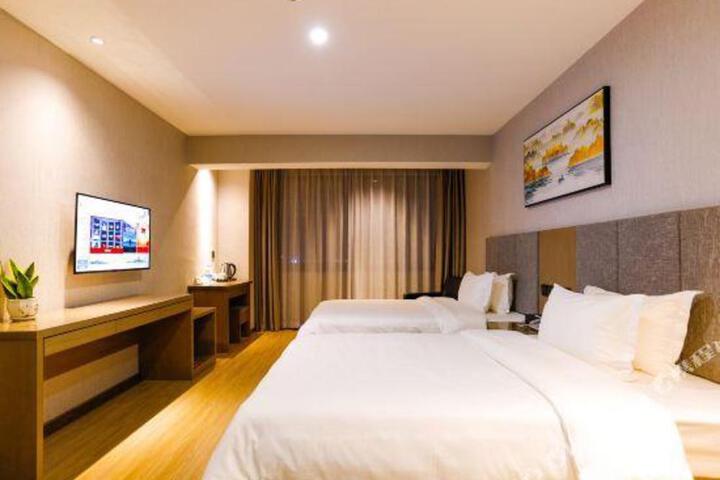 Chenmao Yangguang Ruigang Hotel