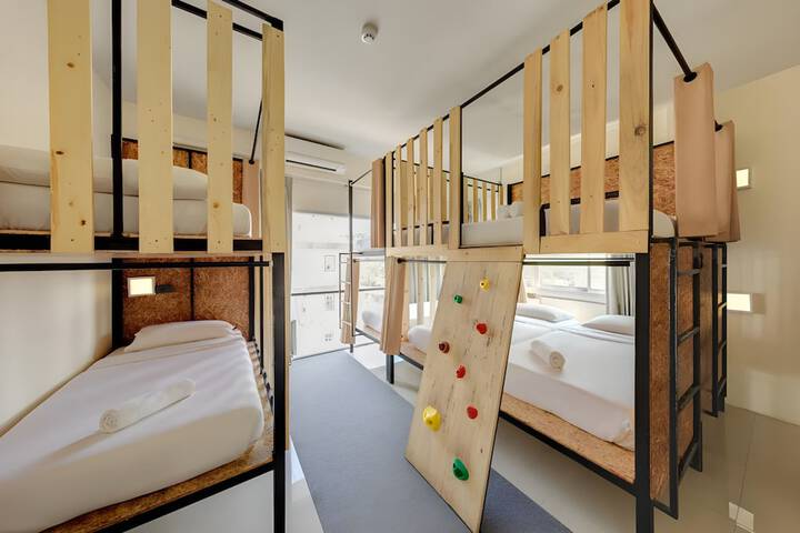 Room 5 of 31