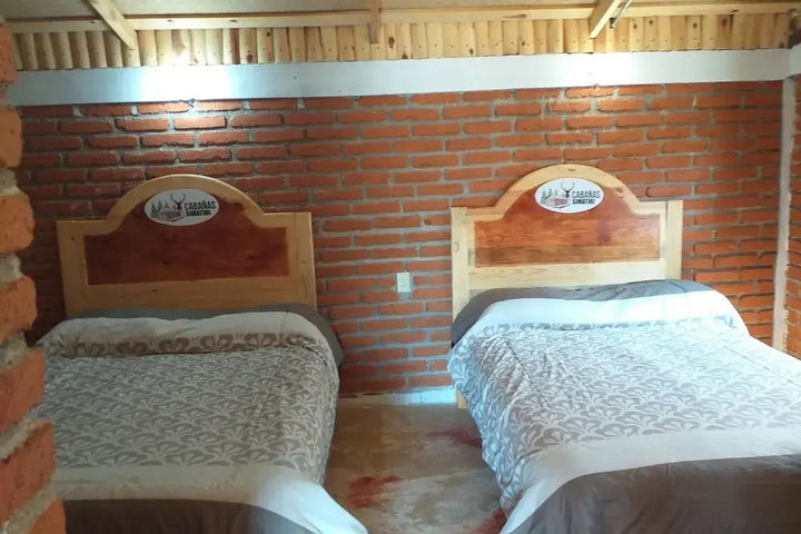 Room 4 of 11