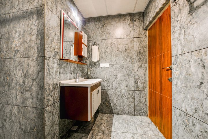 Room 20 of 28