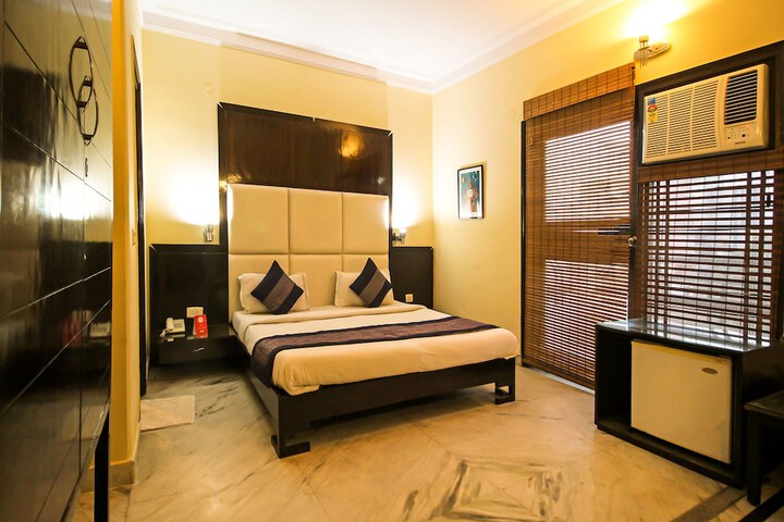 Room 14 of 19