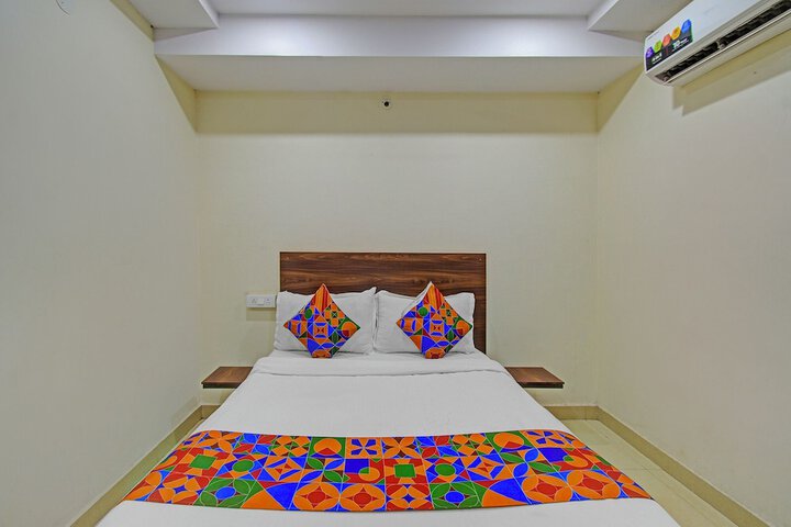 Room 18 of 25