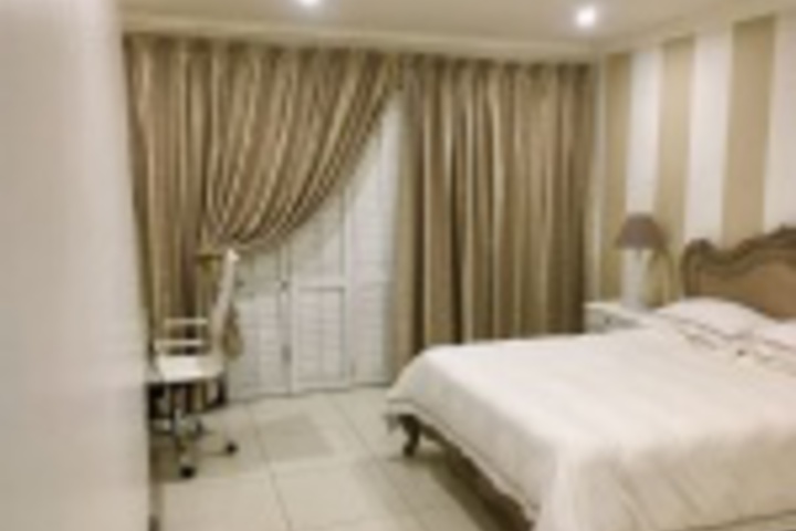 Room 17 of 216