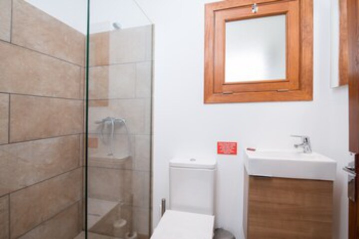 Room 2 of 42