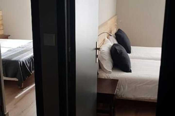 Room 18 of 50