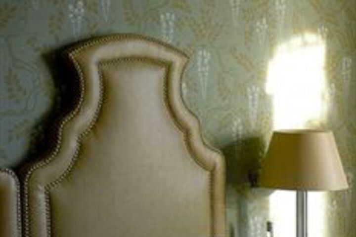 Room 12 of 25