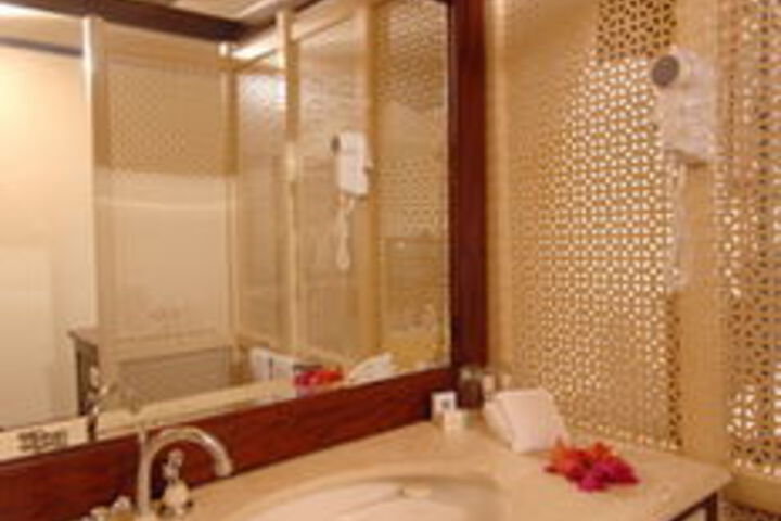 Room 2 of 20