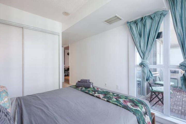 Room 10 of 60