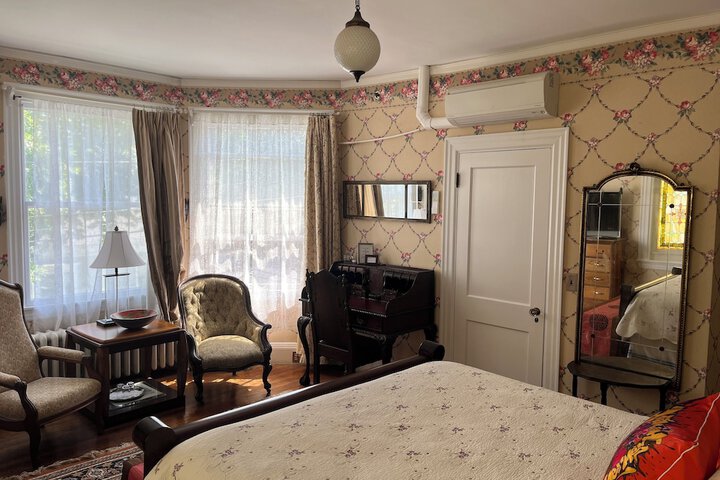 Room 14 of 32
