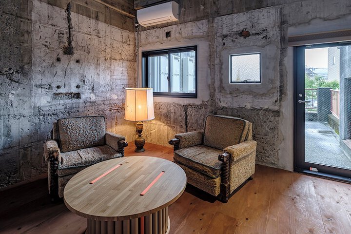 Room 25 of 49
