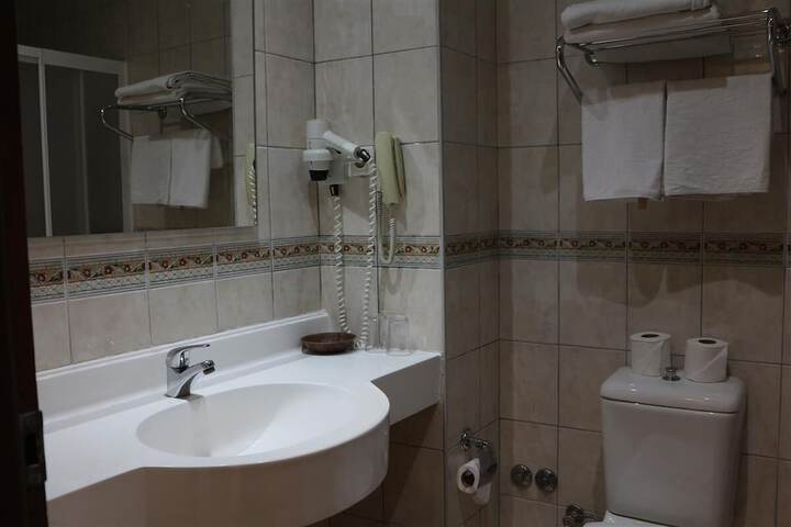 Room 9 of 24