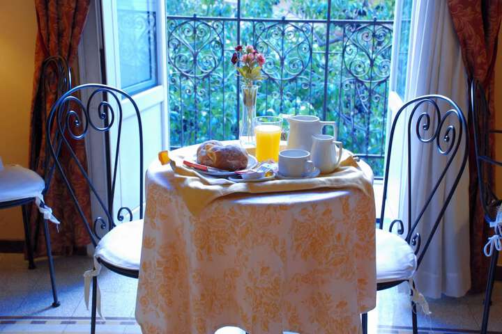 Breakfast/Coffee Service 31 of 53