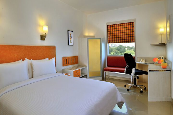 Room 4 of 24