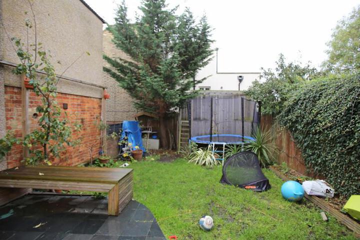 Veeve 5 Bed House Temperley Road Balham