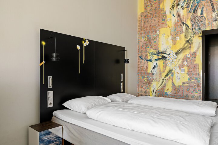 Room 28 of 50