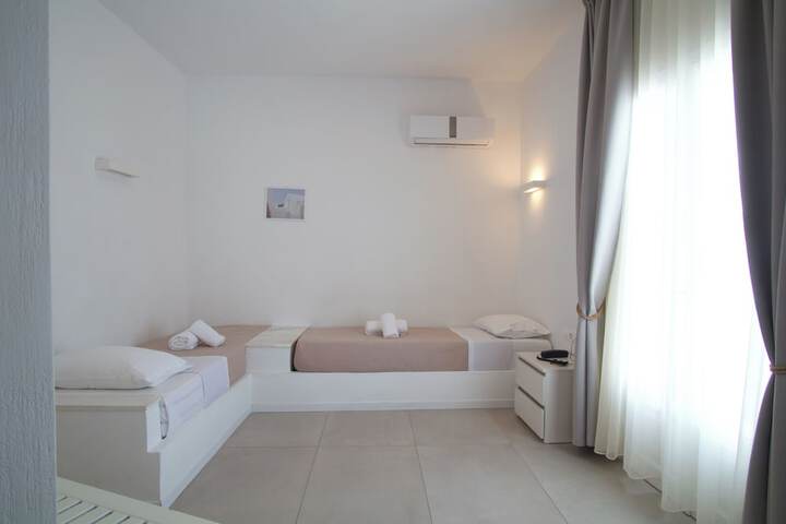 Room 43 of 151