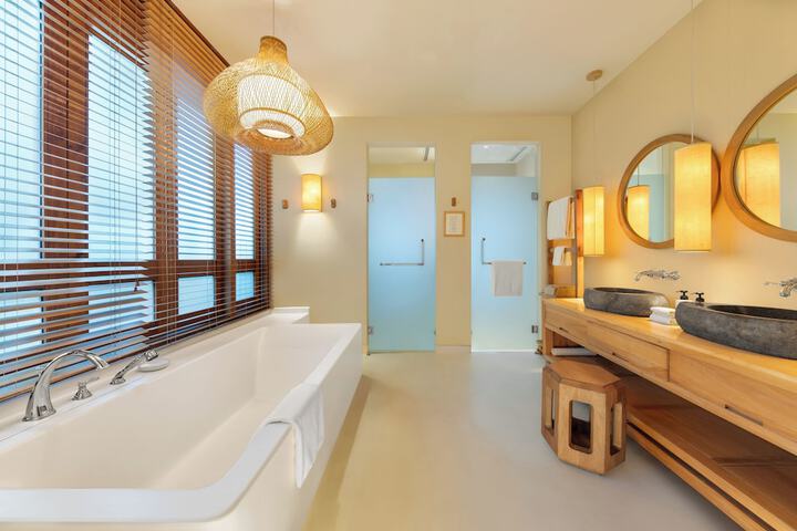 Room 47 of 145