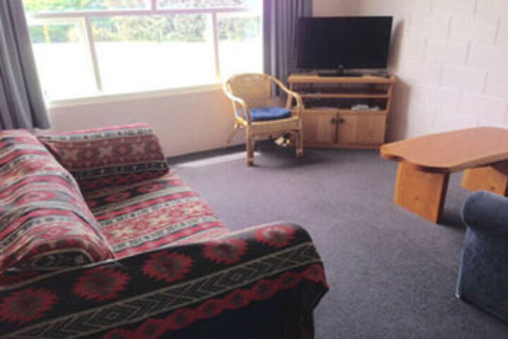 Room 93 of 191