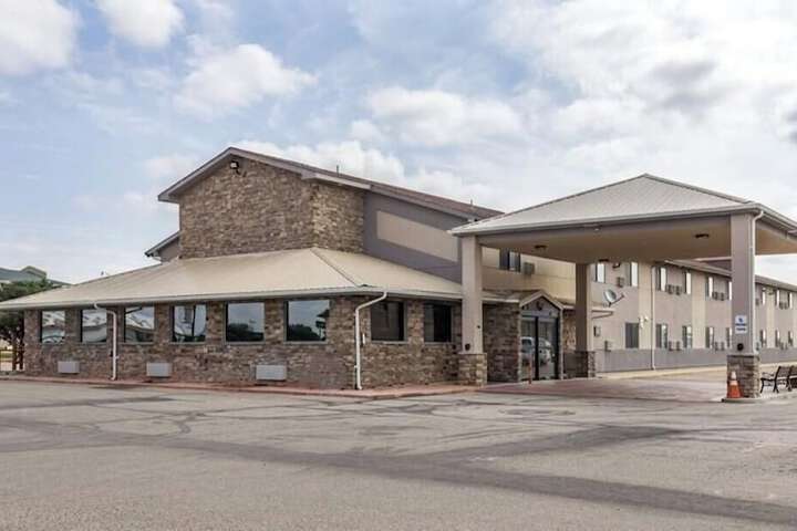 Photo of Quality Inn Lamar