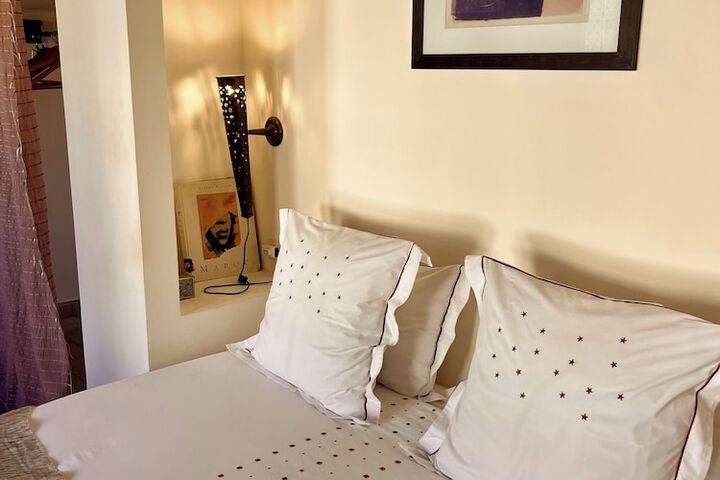Room 25 of 97