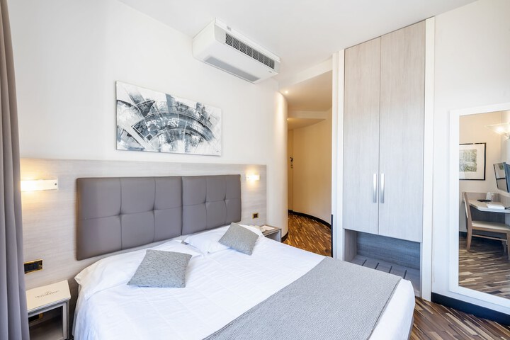 Room 13 of 51