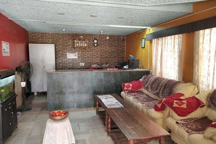iROOMZ Hotel Abhiman