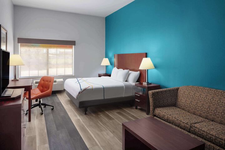 Room 17 of 40