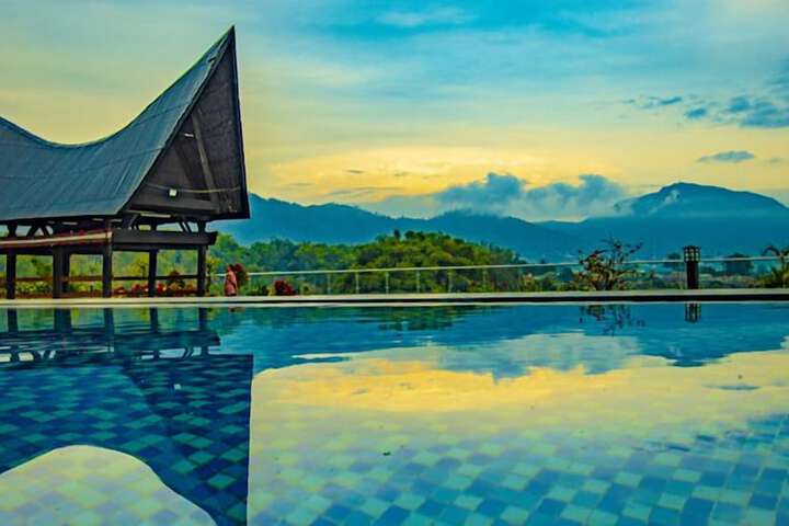 Pool 5 of 9