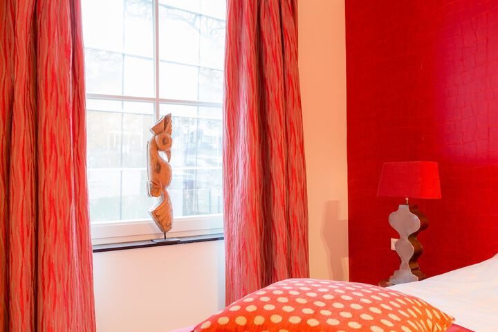 Room 4 of 61