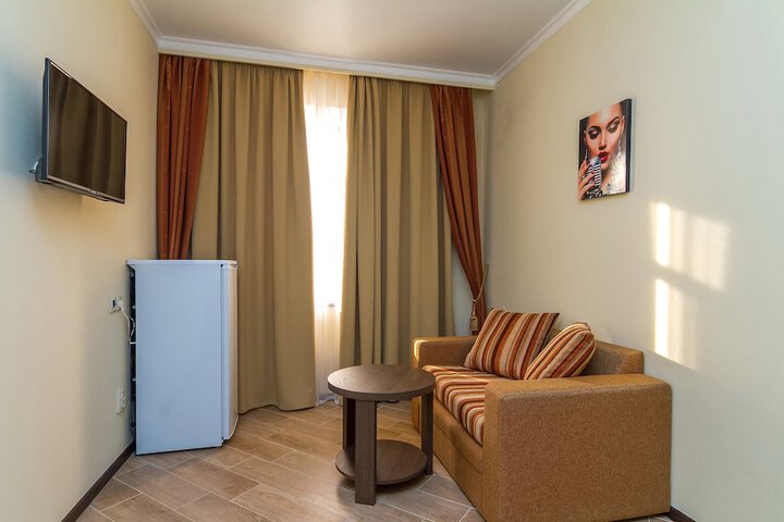 Room 10 of 70