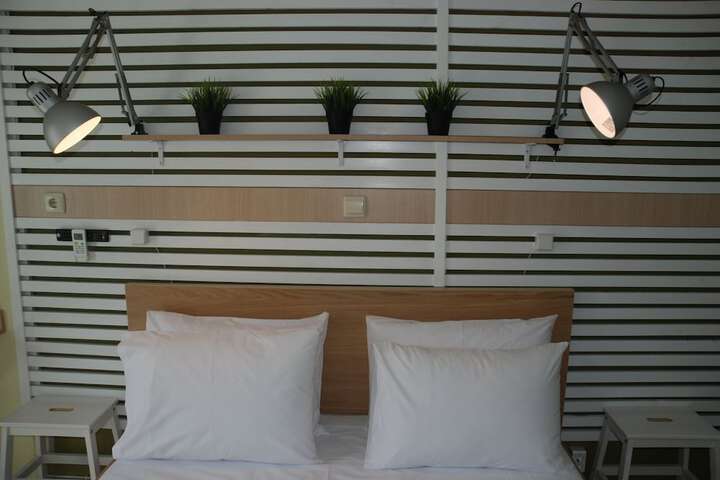 Room 6 of 47