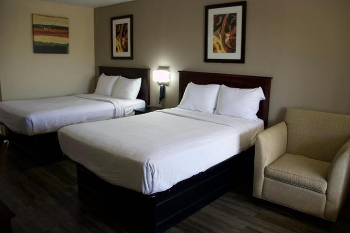 2 Double Beds (4 of 8)