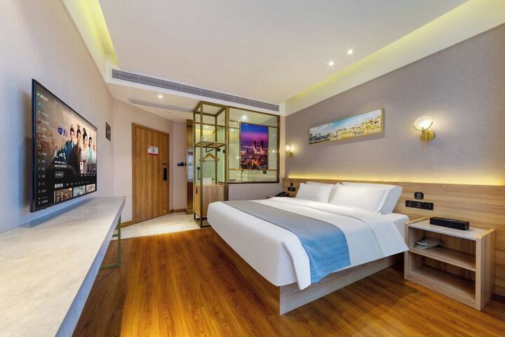 Room 28 of 48