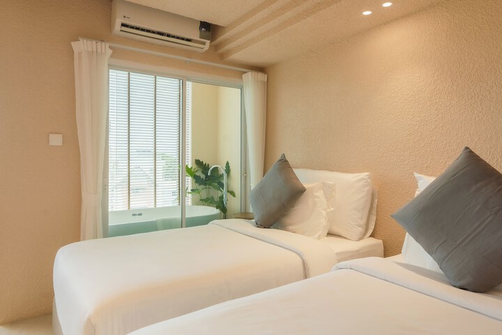 Room 39 of 65