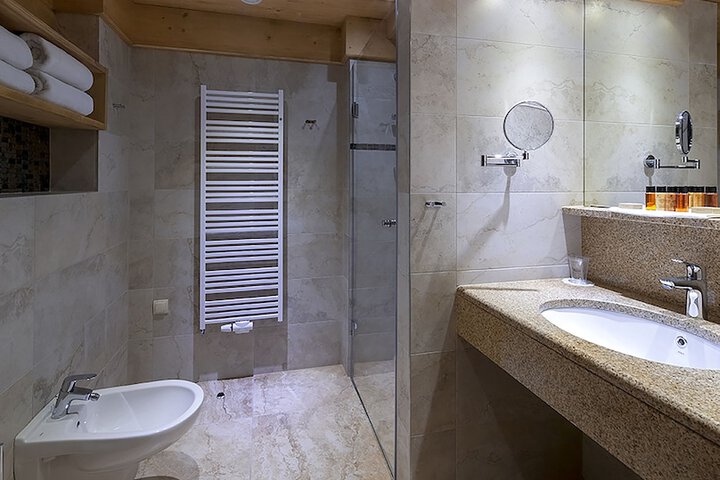 Room 20 of 90