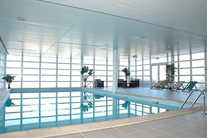 Hotel with Pool