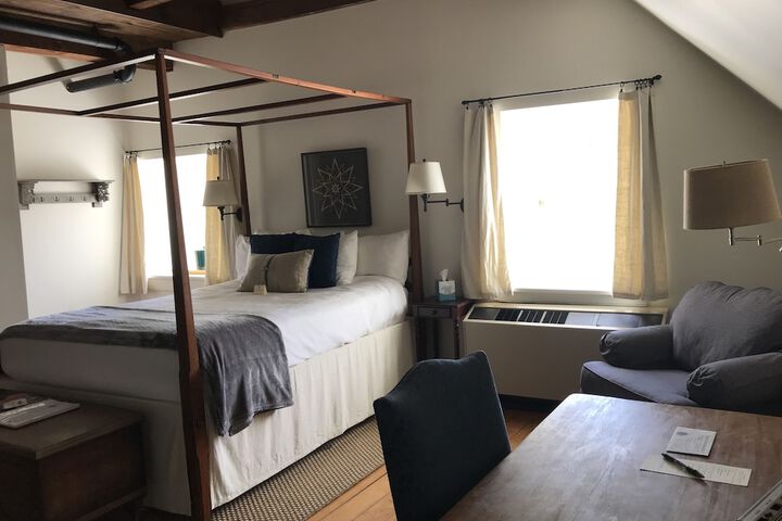 Room 14 of 63