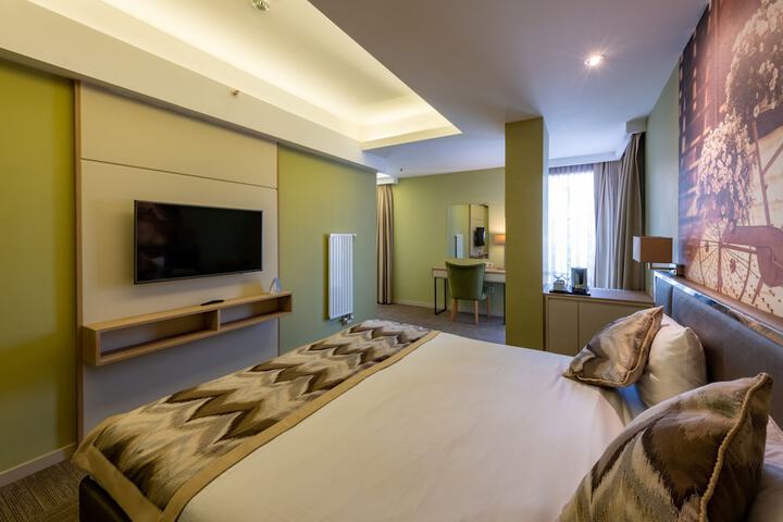 Room 20 of 43