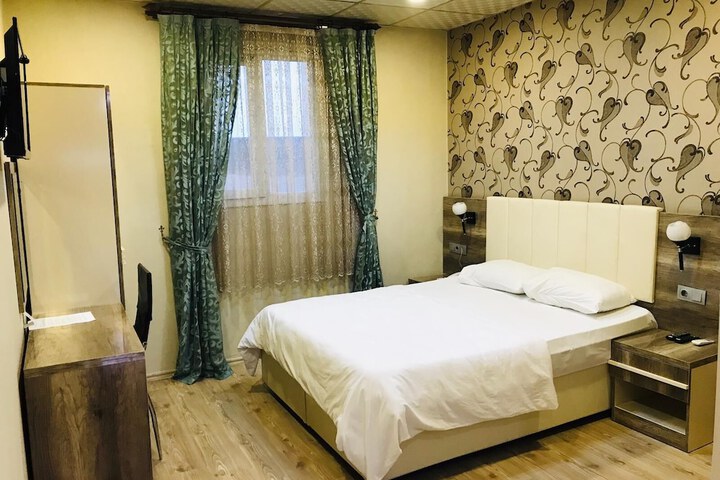 Room 3 of 4